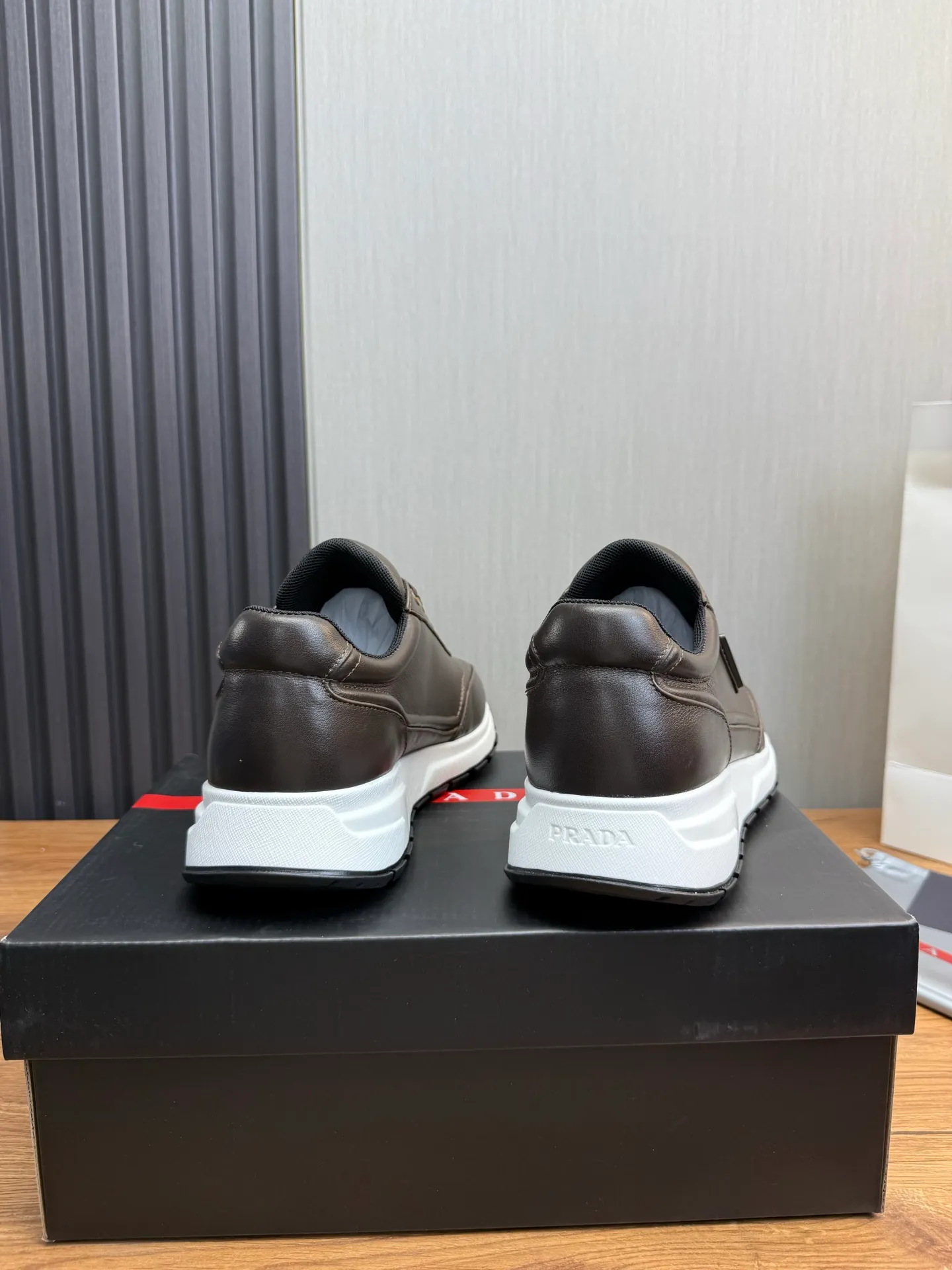 Factory price 640💰 [PRADA] Popular items in men's shoe counters, synchronized with the official website, 1 high-quality shipment ✔️Original cowhide + cowhide lining, 1🆚1 replica, original sole, 38-45 (45 customized, non-refundable)